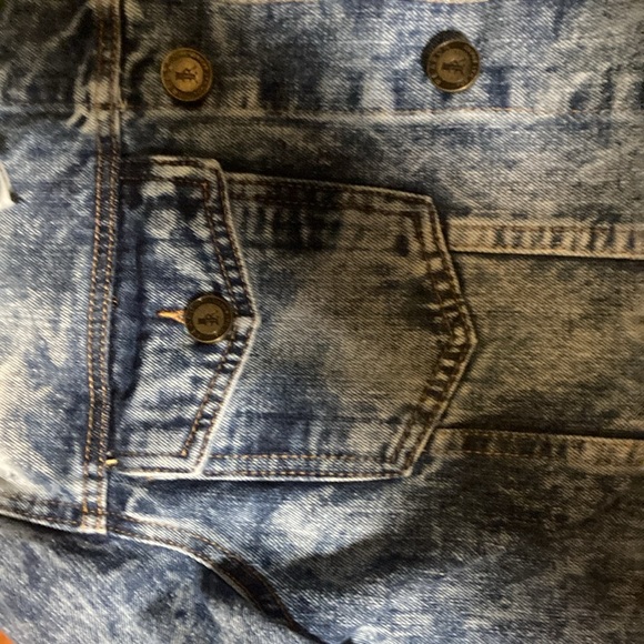 Reason Jean Jacket - Picture 3 of 7